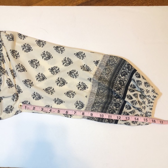 Old Navy boho peasant blouse gray and cream medium petite - Picture 7 of 14